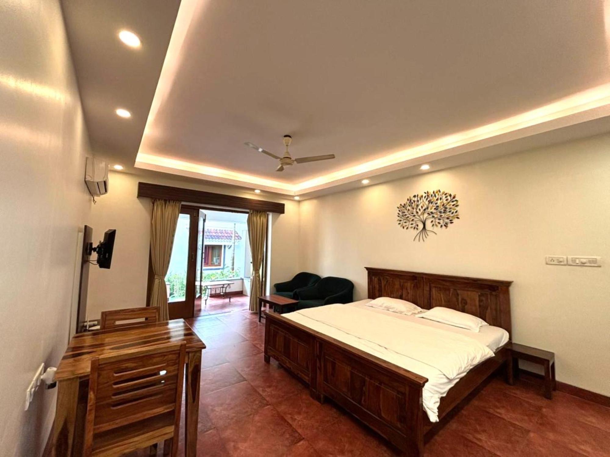 Riviera Sapphire Siolim Exterior foto