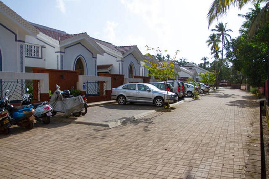 Riviera Sapphire Siolim Exterior foto